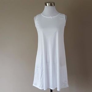 Girls White Nylon Slip Size Large